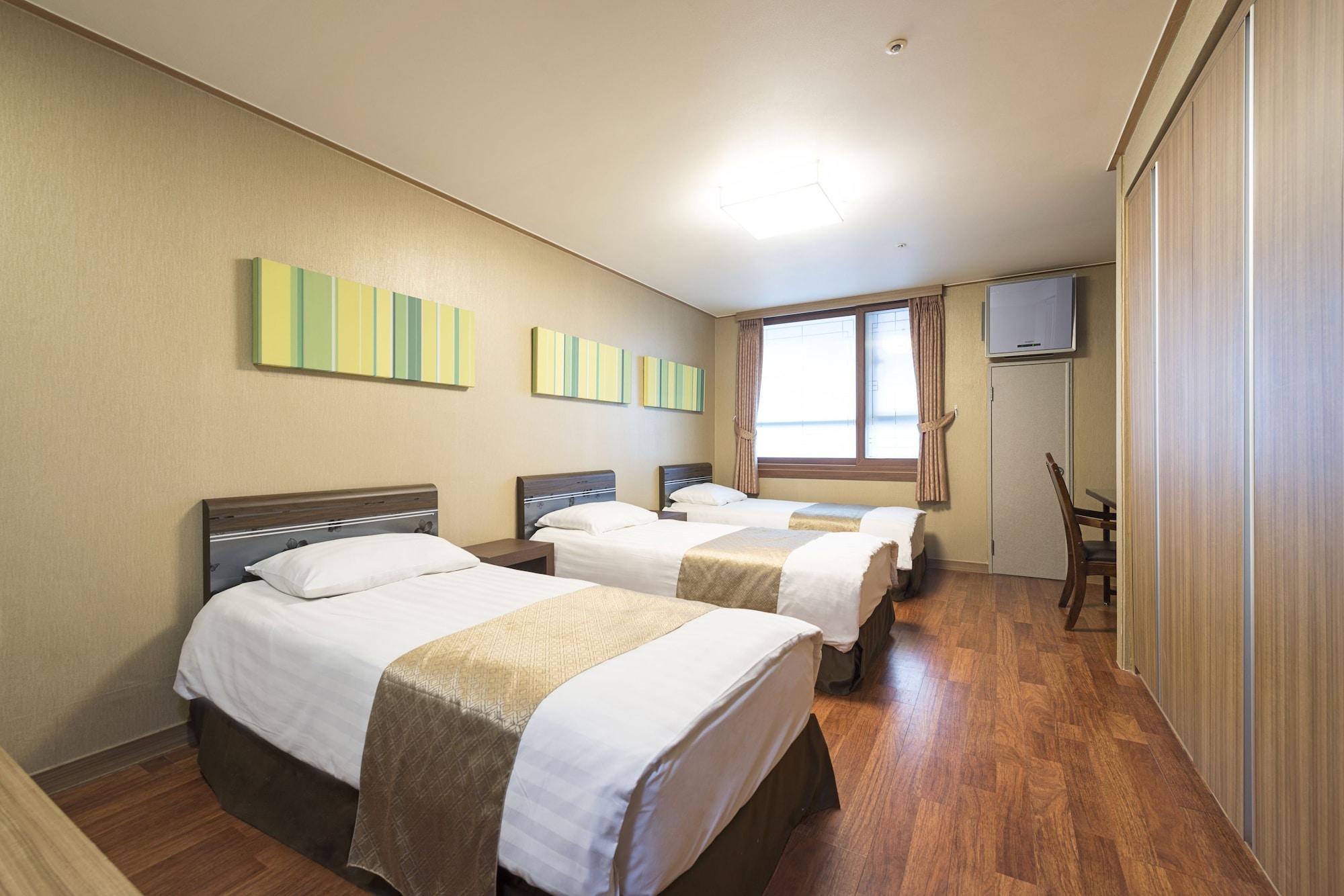 Western Coop Hotel & Residence Dongdaemun Seoul Exterior photo