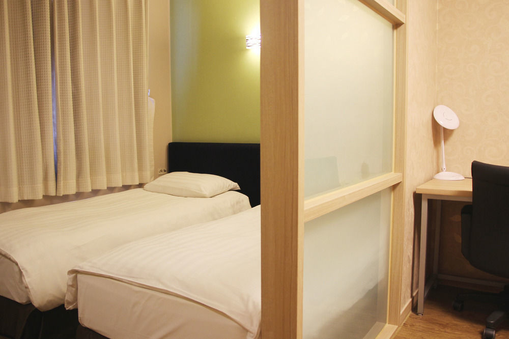Western Coop Hotel & Residence Dongdaemun Seoul Exterior photo
